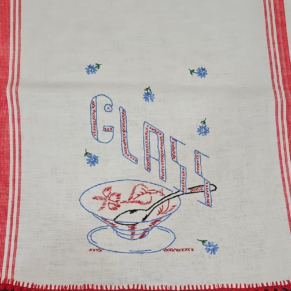 VINTAGE 1940s‎  GLASS EMBROIDERED RED BLUE TEA TOWEL